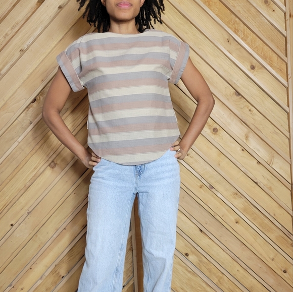 Vintage Boxy Cut Vertical Stripe Top with Cuff Sleeves - Picture 3 of 15